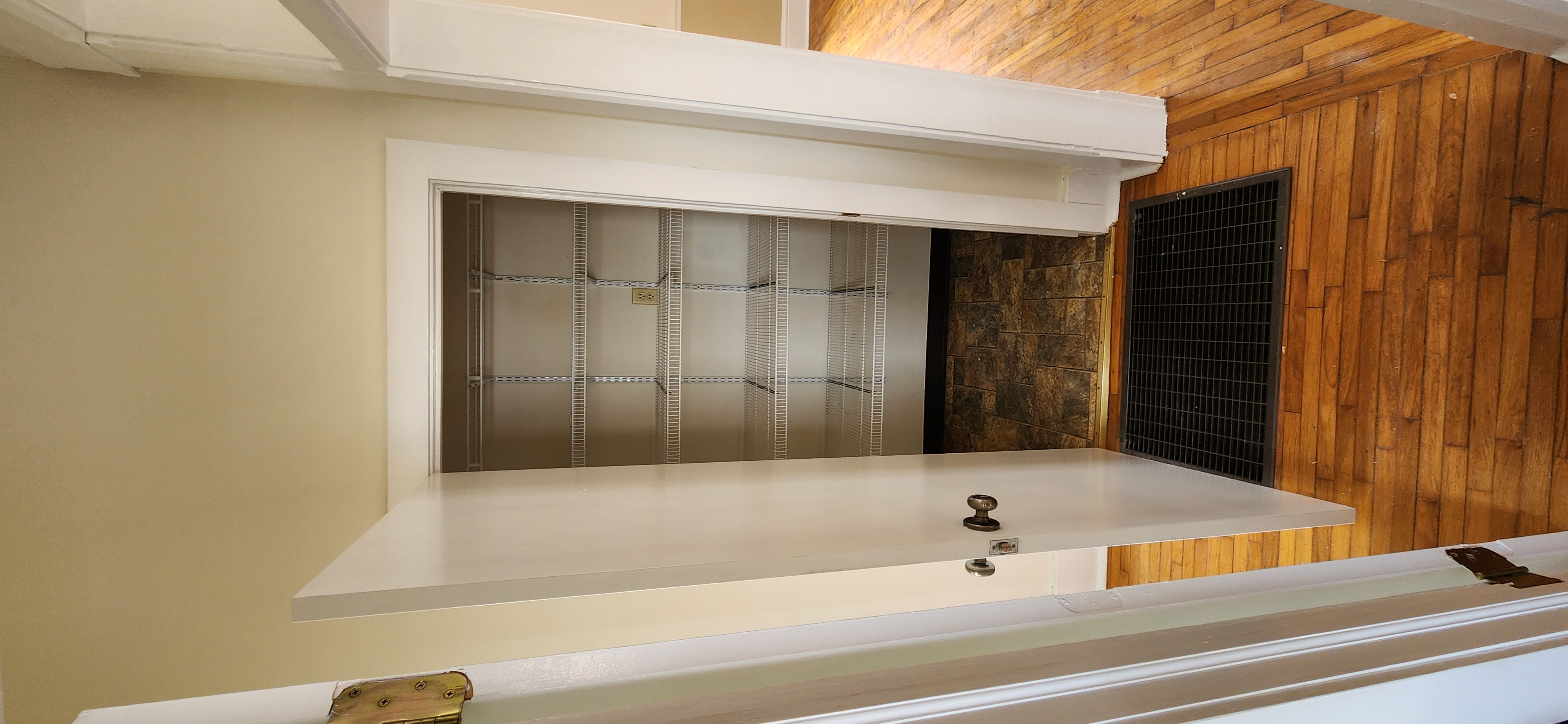 320 W Clinton lower unit pics 19.jpg